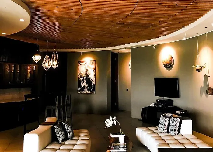 Dacolina House Вилла Джимбаран